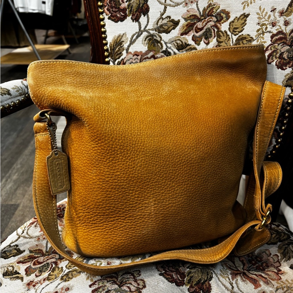 Vintage Coach Sonoma nubuck medium bucket bag